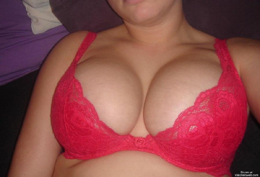 Amateur girls with big boobies - 41
