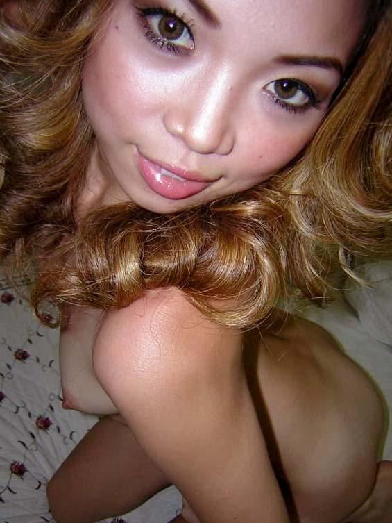 Beautiful Asian girl posing nude - 8