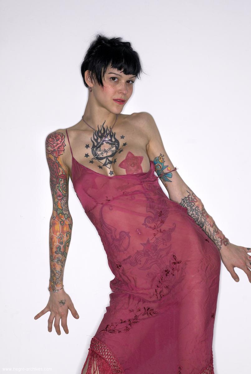 Girl with tattoos - Lza - 1