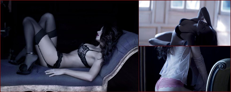 Hot model in sexy black underwear - Adriana Lima - 3