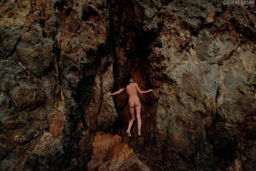 Naked woman goes to cave - Sofia Webber - 4