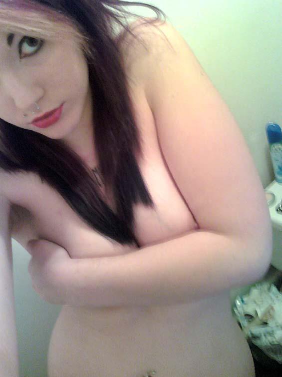 Wet emo girl and her sefl pics - 3