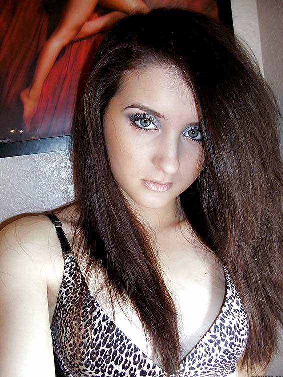 Very sexy amateur with beautiful eyes - 1