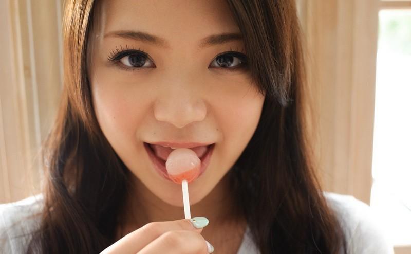 Asian teen shows her young body - Kana Tsuruta - 1