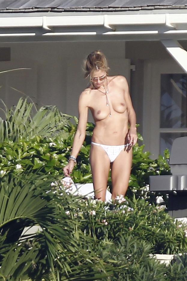 41 years old Heidi Klum topless - 3