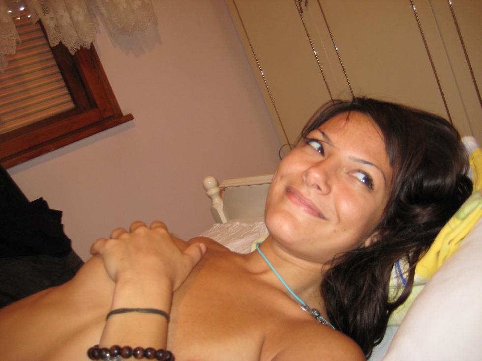 Pretty Latina girl on bed - Miquelle - 12