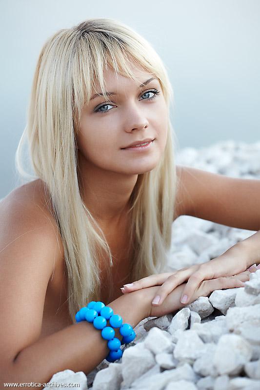 Wonderful young girl is posing on rocks - Lada - 5