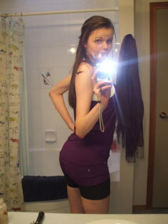 Busty teen and her selfies in bathroom - 1