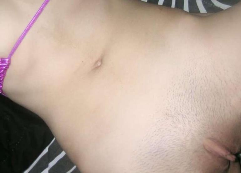 Very horny amateur with sweet shaved pussy - 3