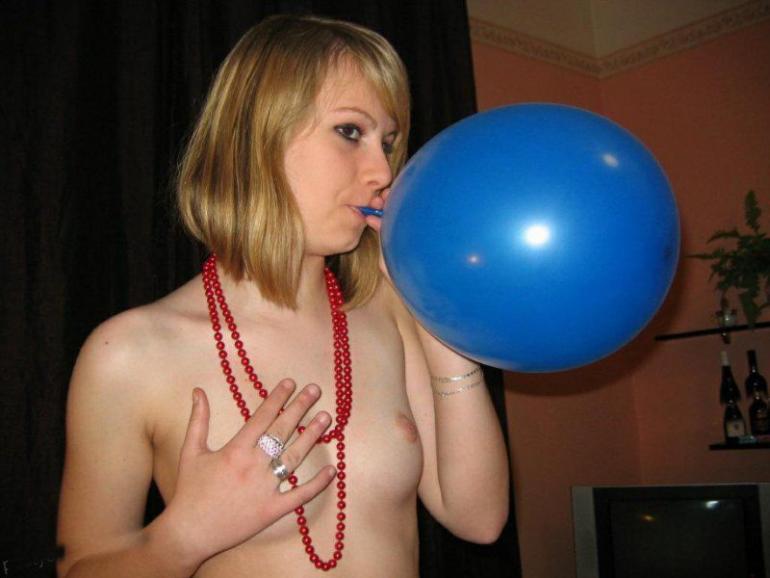She likes balloons - 5
