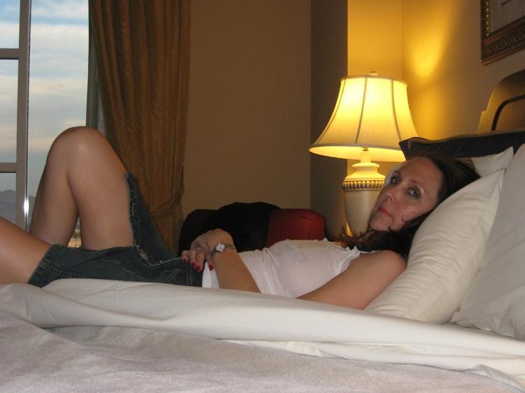 MILF who likes hotels - 7