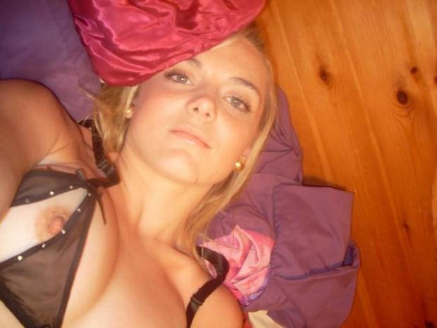 Sexy amateur with blonde hair - 7