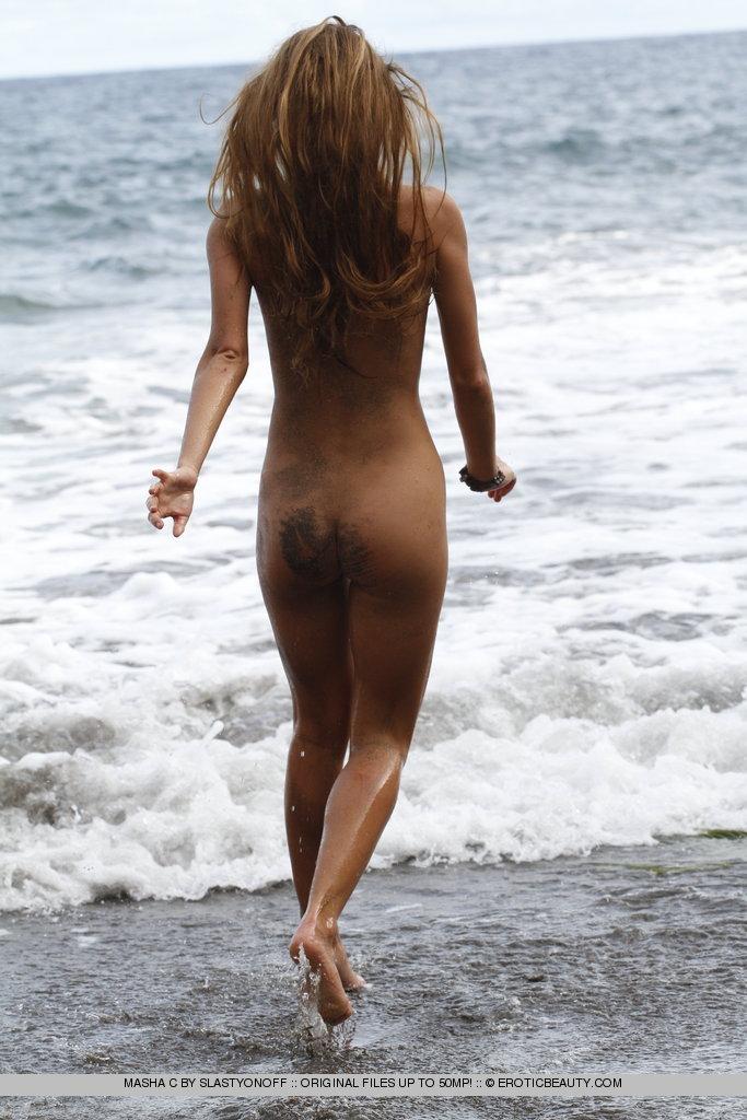 Sexy Masha is taking a dip in the Ocean - 4