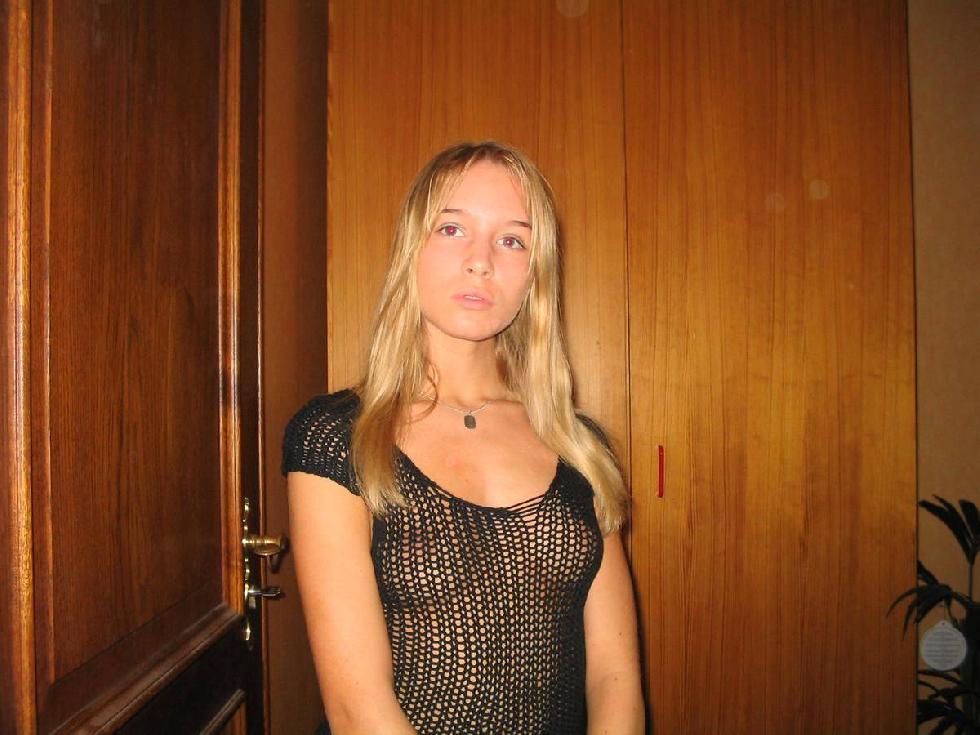 Amateur gallery with sexy blonde - 1