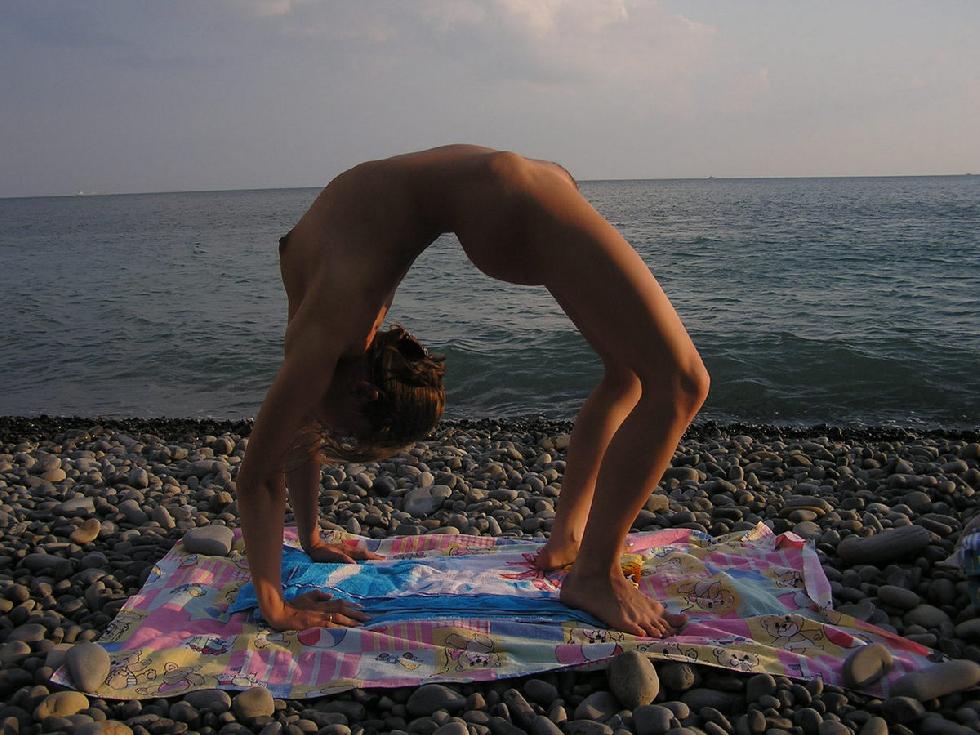 Yoga on the beach - 4