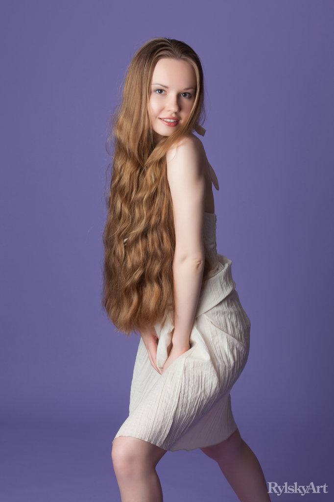 Young model with beautiful long hair - Virginia Sun - 10