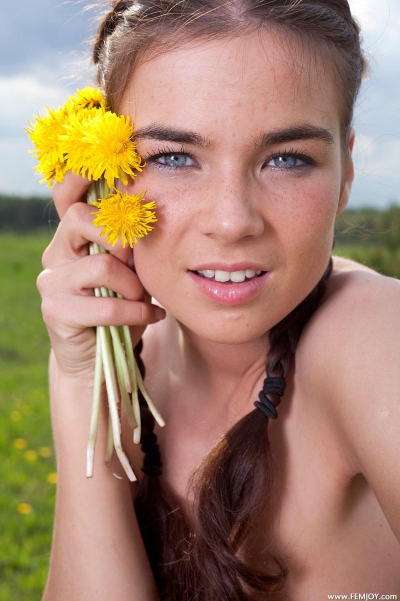 Attractive girl on a meadow - Vera - 1