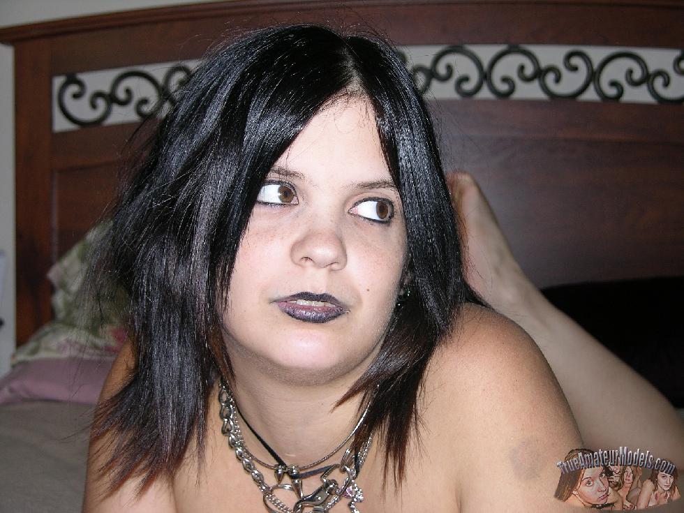 Goth Starr with round butt and amazing boobs - 15
