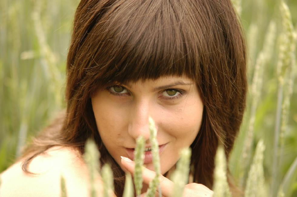 Sensual photoshoot on the meadow - Rita - 12