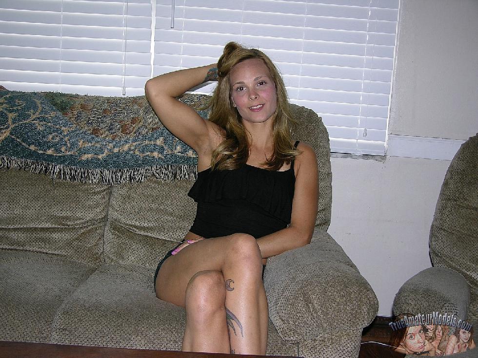 Pretty blonde wife shows nice ass - Jenny - 1