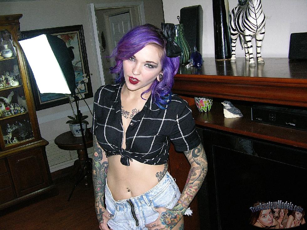 Emo chick with tattoos - Kandie - 1