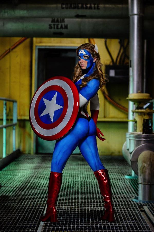 Bodypainting with sexy superheroes  - 9