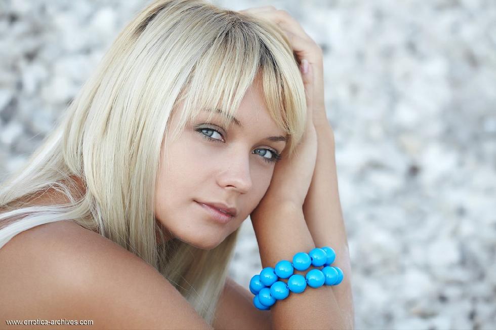 Wonderful young girl is posing on rocks - Lada part 2 - 8