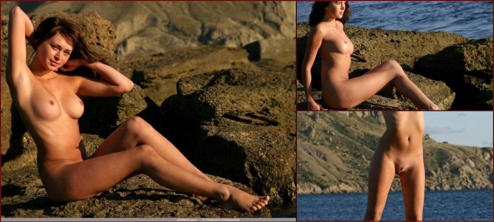 Naked Juliet is posing at the sunset. Part 1 - 1