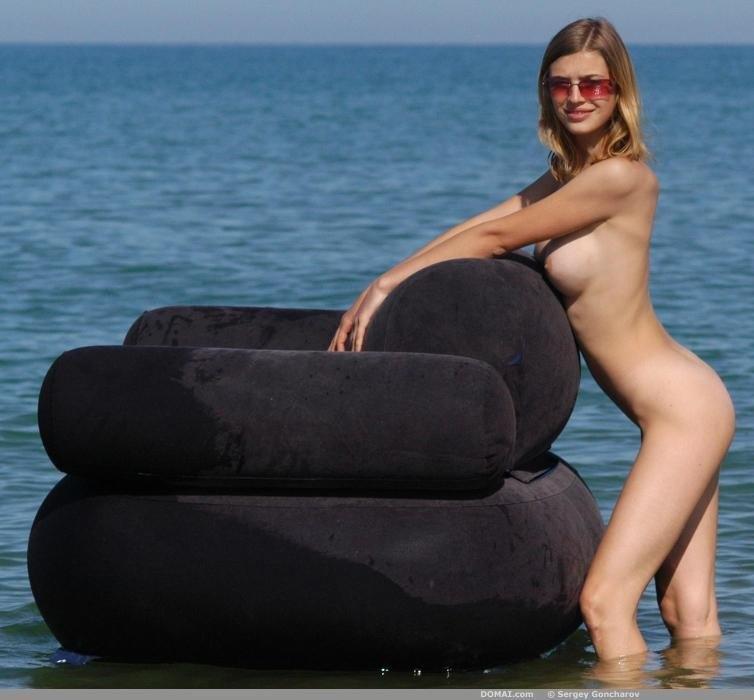 Naked girl on the big water armchair - Vilia - 8