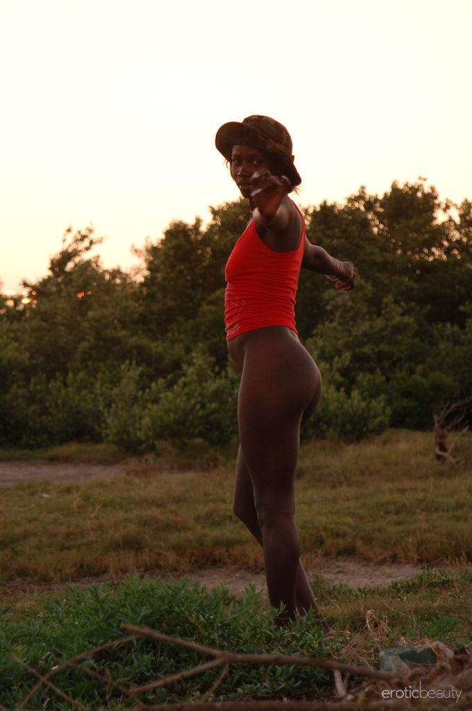 Slim ebony is posing at sunset - Maria - 14