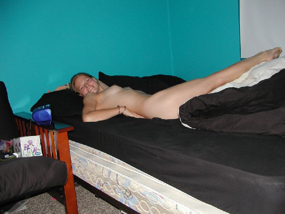 Beautiful amateur is tempting in her room - 3