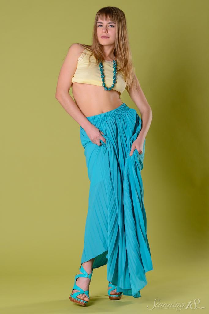 Stunning Lalovv does striptease in studio - 2