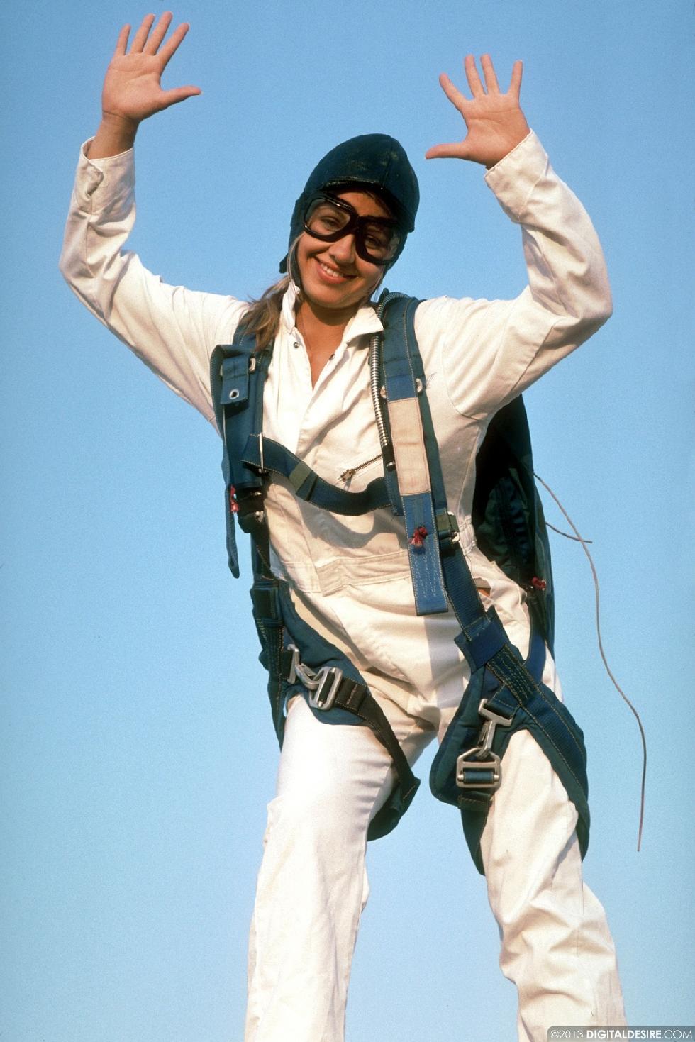 Sky diving with beautiful Paulina - 1