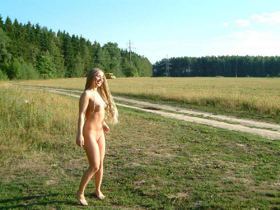Sexy blonde amateur in nature - 16