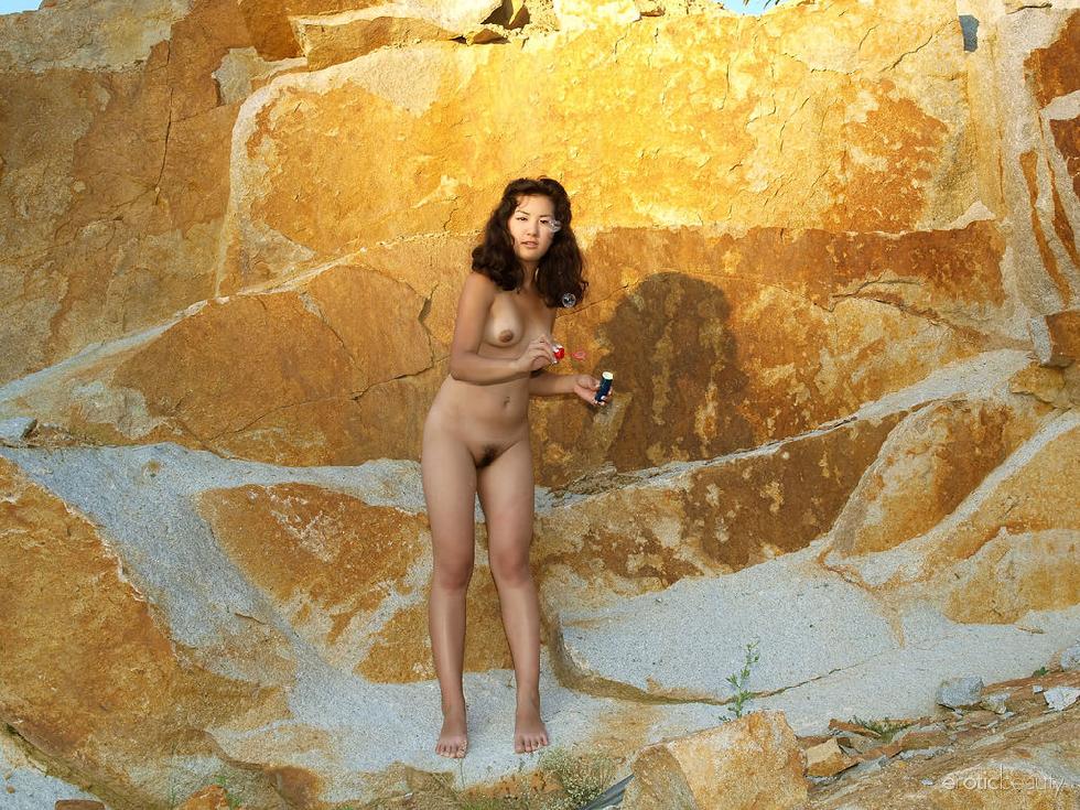 Photoshoot with naked Asian - Sofi - 6