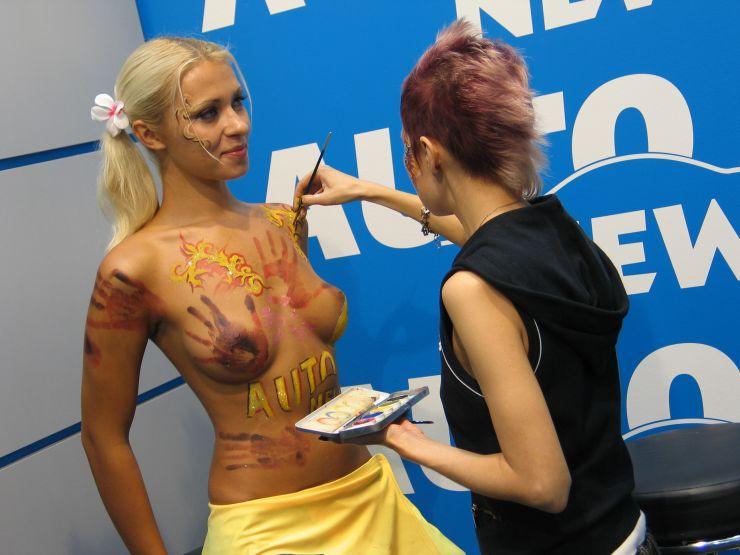 Bodypainting show with two girls. Part 1 - 1