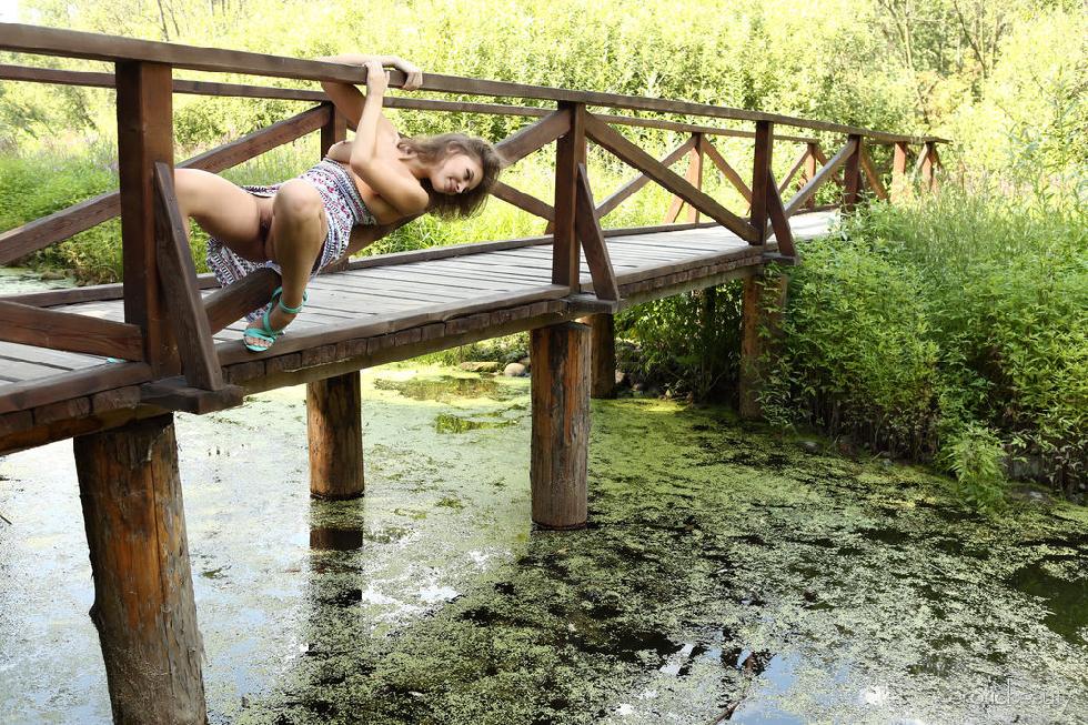 Session on the bridge with young Galina - 9