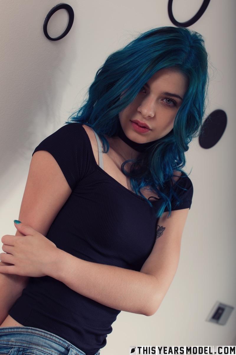 Cute and pretty blue-haired Ivy Blue - 4