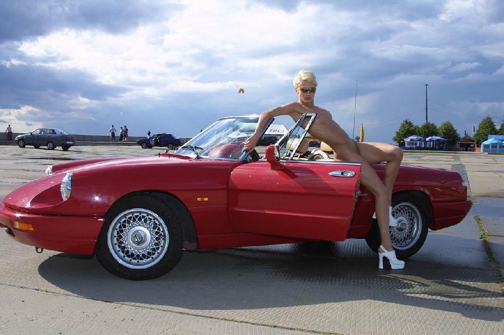 Naked blonde amateur in red car - 5