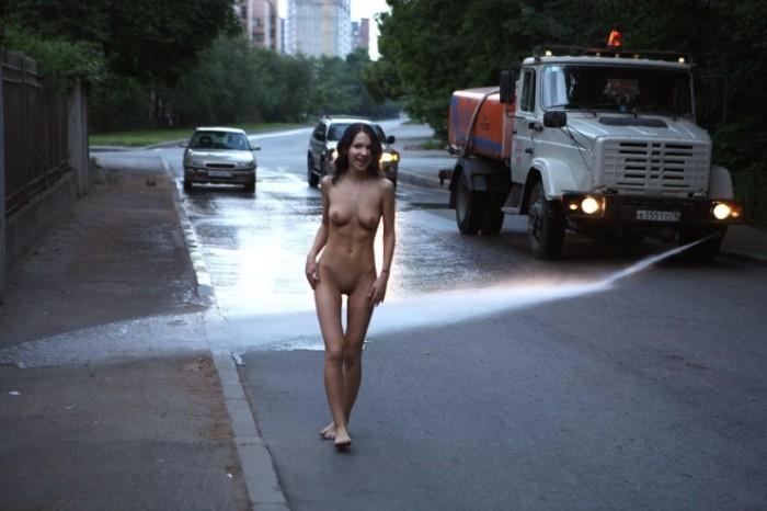 Naked Nadeshda is posing on the street - 1