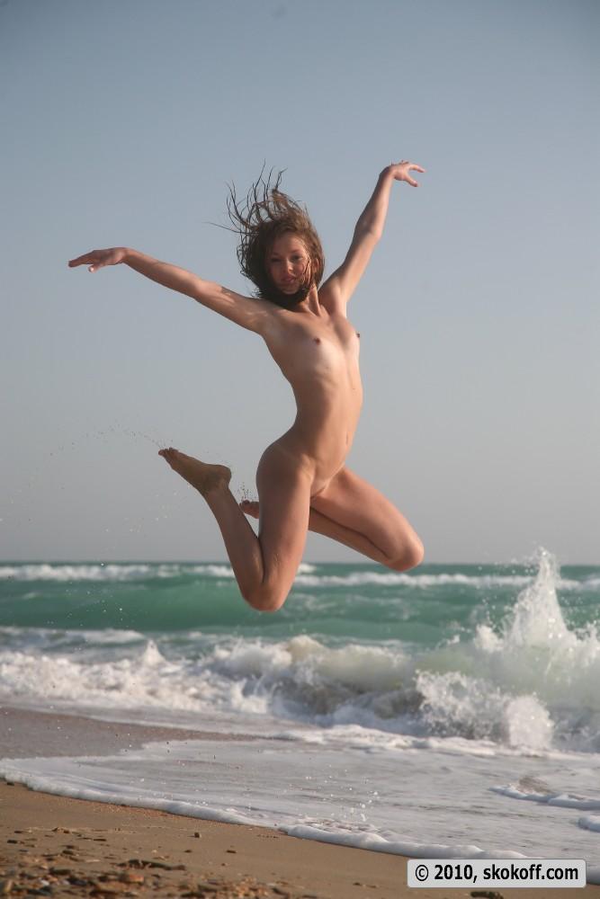 Naked Cezaria is posing on the beach - 15