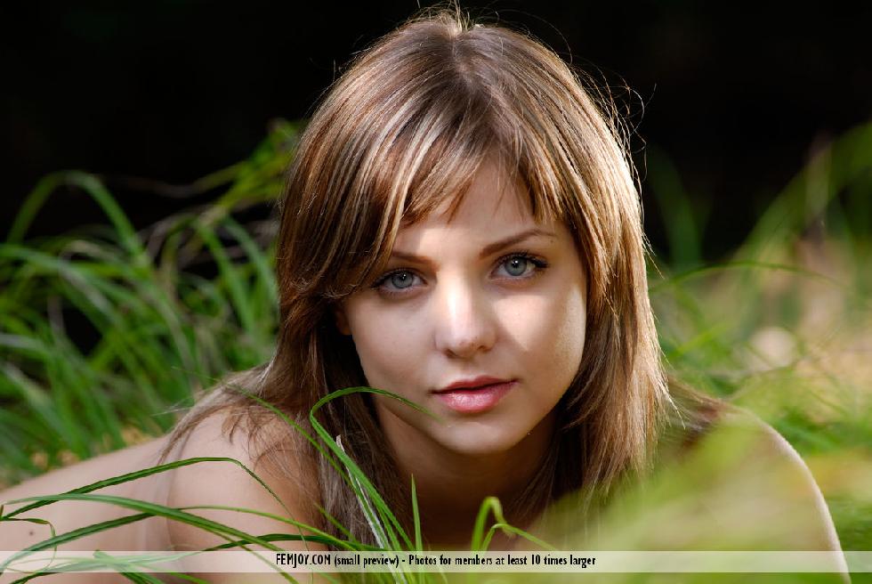 Stunning Amelie is posing in the nature - 11