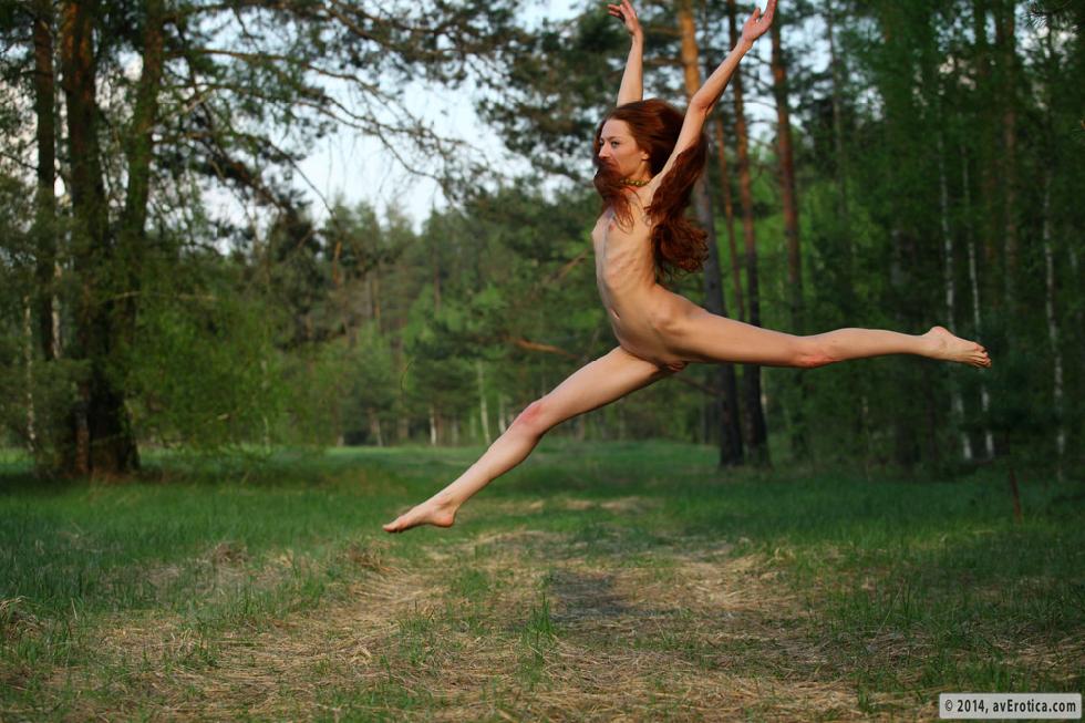 Red-haired Kesy is dancing in the forest - 16