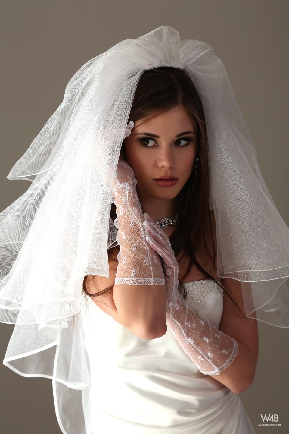 Photoshoot with very sexy bride - Little Caprice - 2