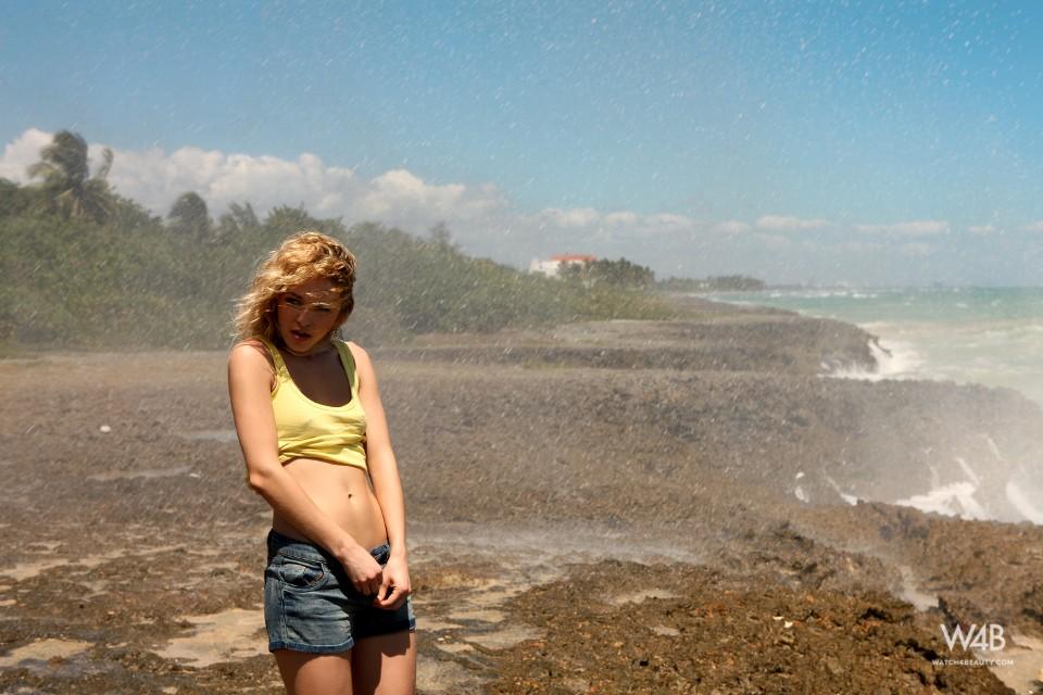 Stunning Alissa White is posing by the ocean waves - 1