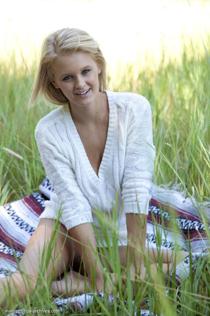 Picnic with blonde girl named Marie - 1
